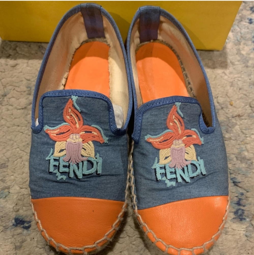 Fendi kids shoes, EUC